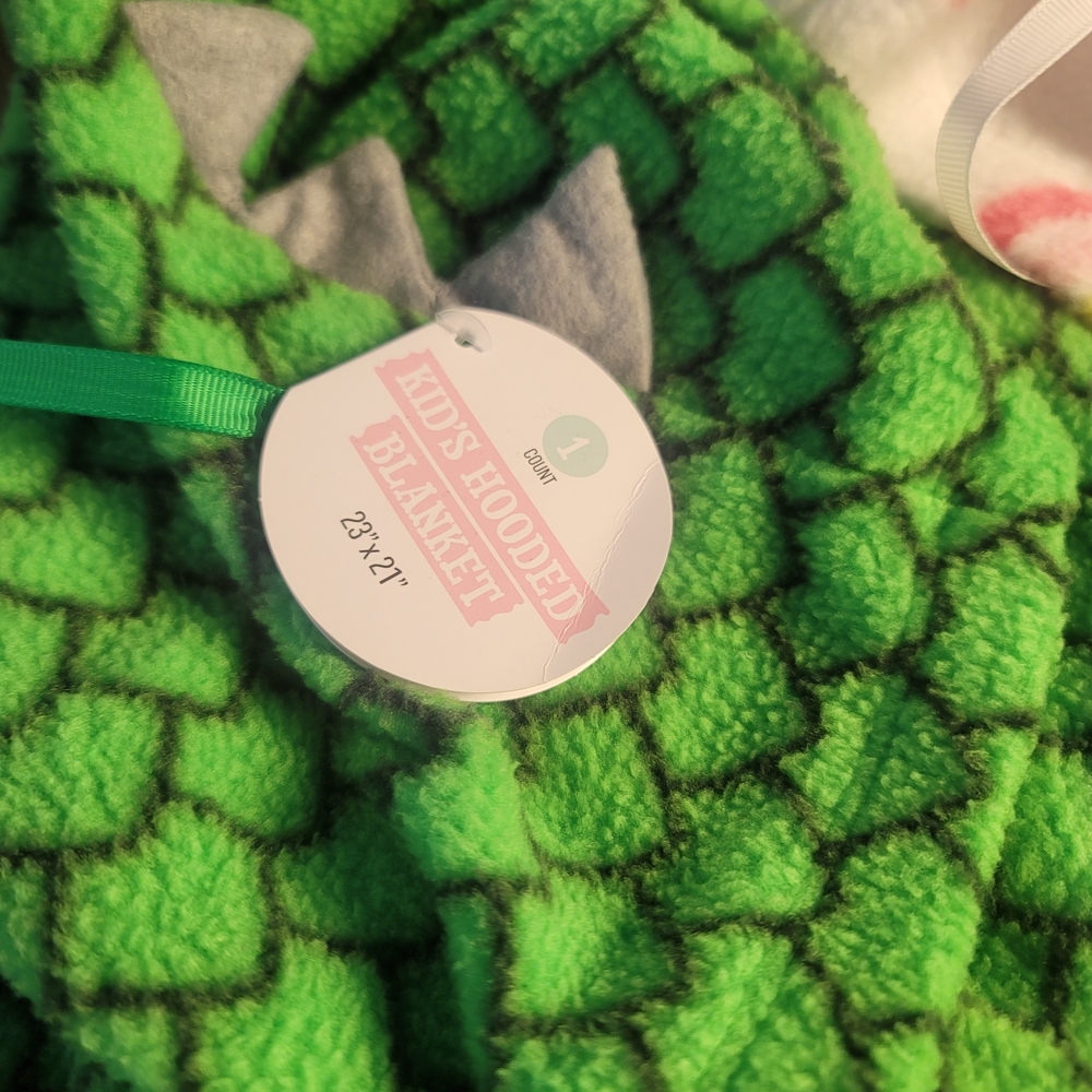 Kids Hooded Blankets - Green and Rainbow Lot Of 4 - Picture 3 of 4